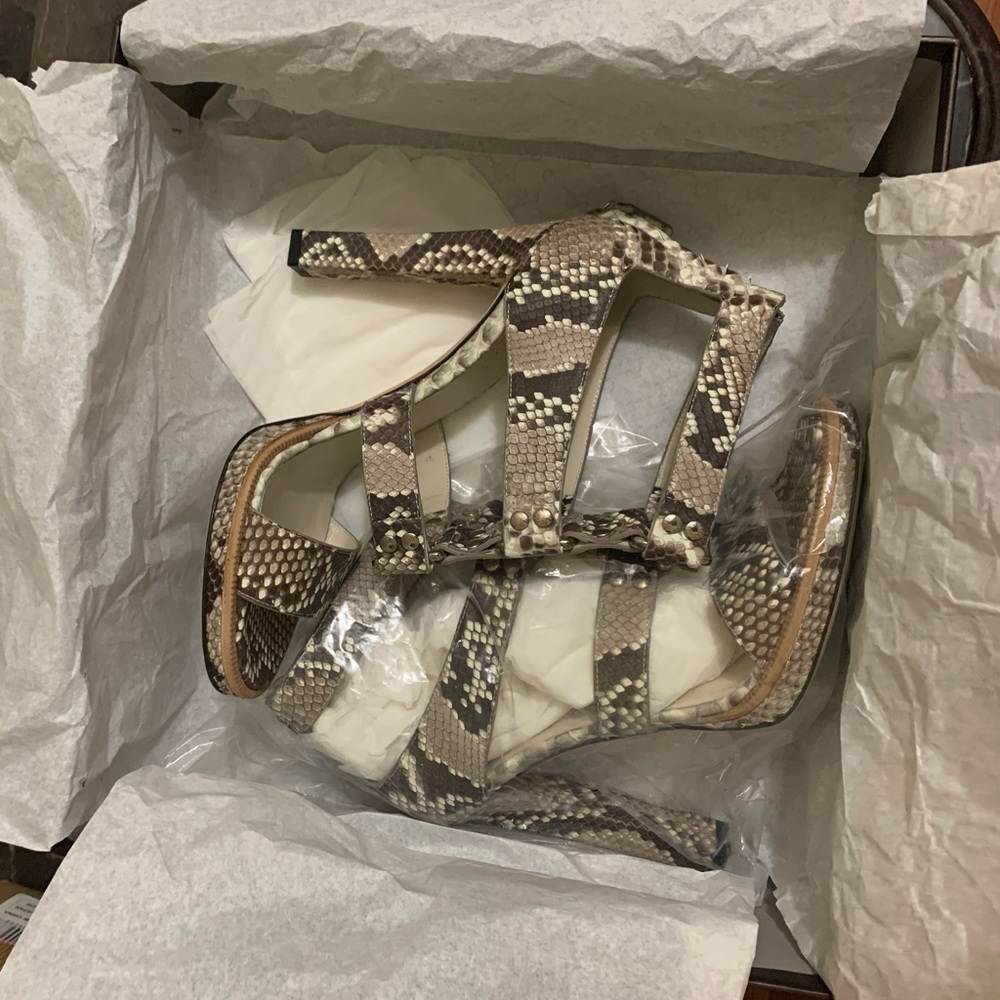 100% Authentic Gucci Heels